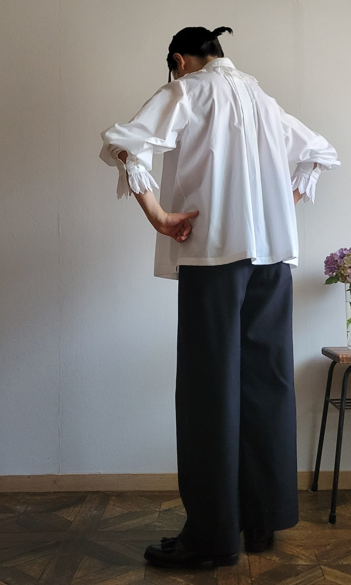 【受注販売：9月中旬～下旬納品】Valley Scallop Frill Blouse | ヴァレースカラップ フリルブラウス