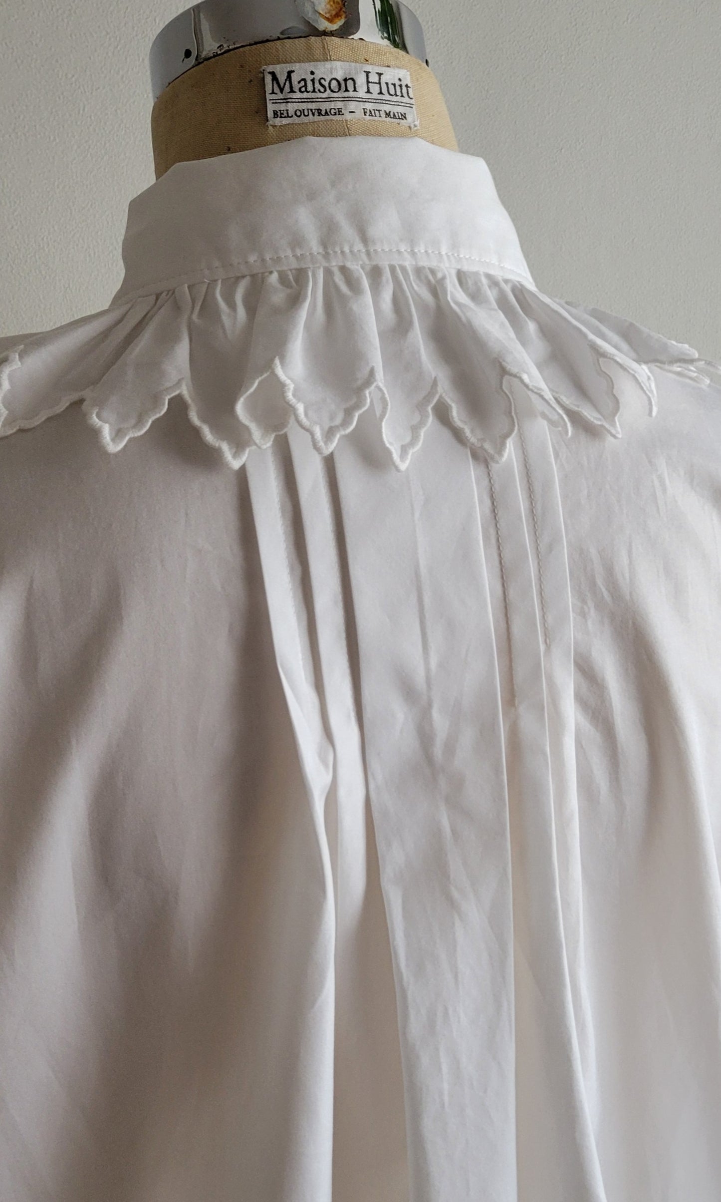 【受注販売：9月中旬～下旬納品】Valley Scallop Frill Blouse | ヴァレースカラップ フリルブラウス